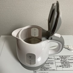 電気ポットの画像