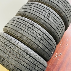 イボ付き❗️255/45/20冬VRX3の画像