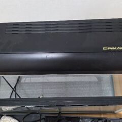 60cm水槽、上部フィルター、ライト付きの画像