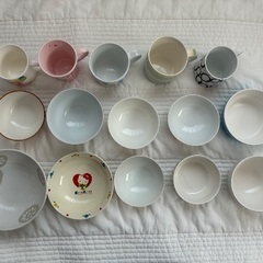 食器15点　の画像