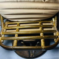 ✨回転式✨籐座椅子の画像