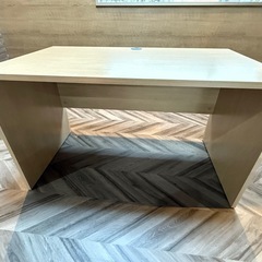 オフィス用テーブル椅子セットの画像