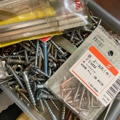工具セット★ドライバーやメジャー、ネジなど色々の画像