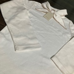 【新品】petit main リボン付き長袖シャツ 130cmの画像