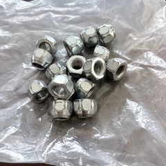 195/65R15     グッドイヤー、アイスナビ6トヨタ用4穴鉄ホイール、ホイールカバー、ナット付き
の画像