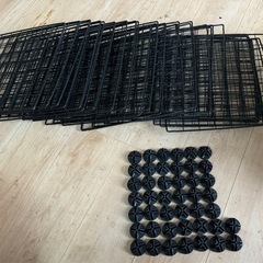 ワイヤーグリッドパネル（メタルグリッドパネル） 39枚セット ＋ ジョイント付きの画像