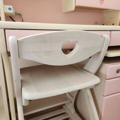 イトーキ 学習机 女の子 キャビネットセットの画像