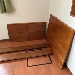 造作用集成材？ベッドフレームの画像