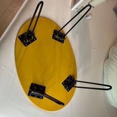 折りたたみテーブルの画像