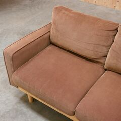 ≪zyt2634ジ限≫ 2人掛けソファ 布張り 幅137cm　　　コーデュロイ/ブラウン系/コンパクト/中古家具/リユースストレージ仙台 071207-07の画像