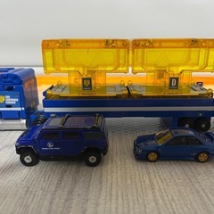 トミカ　　ポリスキャリアカーセットの画像