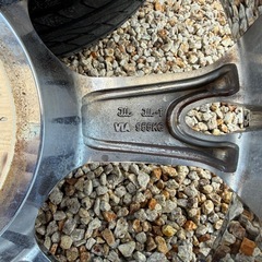 22インチタイヤ付きホイールの画像