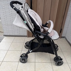 ベビーカー　combi スゴカルαの画像