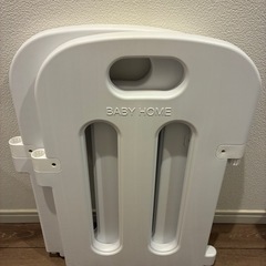 ベビー サークル ベビーゲート⭐︎インテリアに馴染む色味です！　の画像