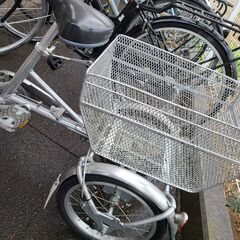 J1923【リユースのサカイ柏店】BRIDGESTONE　ブリヂストン　三輪車　WAGON　シルバー　ダイナモライト　18インチ　クリーニング、簡易メンテナンス済み　★店頭にて試乗可★  中古自転車 　流山市 中古自転車 松戸市 中古自転車 我孫子市 中古自転車 船橋市 中古自転車 守谷市 中古自転車 取手市 中古自転車　参考価格92,800円の画像