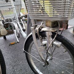J1923【リユースのサカイ柏店】BRIDGESTONE　ブリヂストン　三輪車　WAGON　シルバー　ダイナモライト　18インチ　クリーニング、簡易メンテナンス済み　★店頭にて試乗可★  中古自転車 　流山市 中古自転車 松戸市 中古自転車 我孫子市 中古自転車 船橋市 中古自転車 守谷市 中古自転車 取手市 中古自転車　参考価格92,800円の画像
