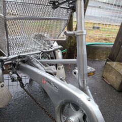 J1923【リユースのサカイ柏店】BRIDGESTONE　ブリヂストン　三輪車　WAGON　シルバー　ダイナモライト　18インチ　クリーニング、簡易メンテナンス済み　★店頭にて試乗可★  中古自転車 　流山市 中古自転車 松戸市 中古自転車 我孫子市 中古自転車 船橋市 中古自転車 守谷市 中古自転車 取手市 中古自転車　参考価格92,800円の画像