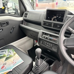 R7 ダイハツ ハイゼット トラック スタンダード　農用スペシャル ４WD 白の画像