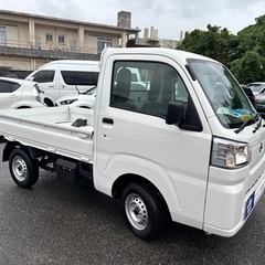 R7 ダイハツ ハイゼット トラック スタンダード　農用スペシャル ４WD 白の画像