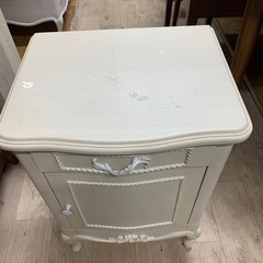 サイドチェスト　キャビネットの画像