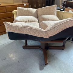 12/25まで店頭商品一部を除き半額クリスマスSALE!!開催中 　サ2512-113 カウチソファ ベージュ 2人掛け キズ汚れ有り リクライニングの画像