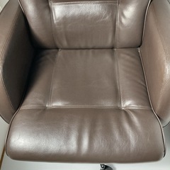 karimoku カリモク　デスクチェアー 本革張り　キャスターの画像