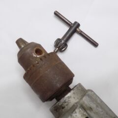 マキタ 　電気ドリル　6300-4　4段変速　ハンドル＆ドリルチャック締め付け工具欠品　鉄鋼13mm　木工30mm　3.2kg　動作確認済み　【非対面取引です】の画像