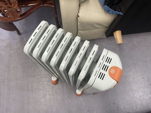 DeLonghi オイルヒーター JR0812-OR オレンジ 8～10畳 8枚フィン デロンギ 暖房器具 ストーブ 札幌市手稲区