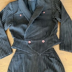 9号　スーツの画像