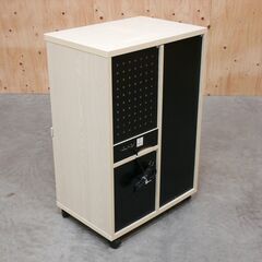 ≪zyt2635ジ限≫ ミニキッチンカウンター 幅60cm キャスター難あり　　　食器棚/レンジ台/炊飯器台/コンパクト/おしゃれ/一人暮らし/中古家具/リユースストレージ仙台 071207-09の画像