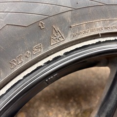 ダンロップスタッドレスタイヤの画像