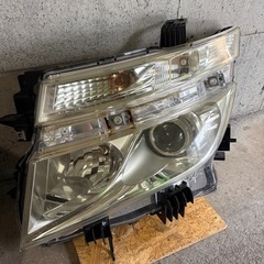 エルグランド ヘッドライトセットの画像