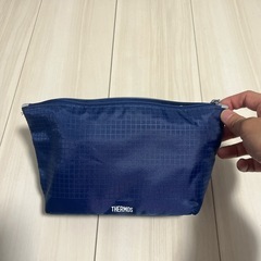 ほぼ新品THERMOS 保温バッグ付きお弁当箱の画像