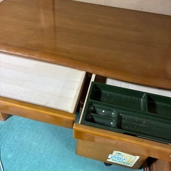 勉強机　仕事机の画像