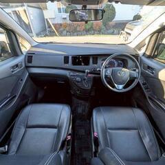 トヨタ　アイシス　新規車検付きの画像