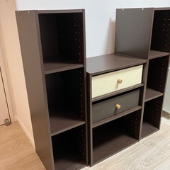 ニトリ　カラーボックス7個　レール、フック、棚板つきの画像