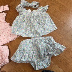 6~12ヶ月子供服👗💞GAP3着ブランド不明1着の画像