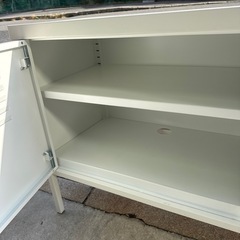 IKEA  鍵付きキャビネット　パーツ１つ欠品　の画像