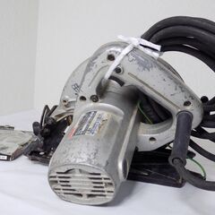 マキタ　電気丸ノコ　電動丸鋸　5807A　180～190ｍｍ径対応　1999年製　新品替え刃付属　動作確認済み　【非対面取引です】の画像