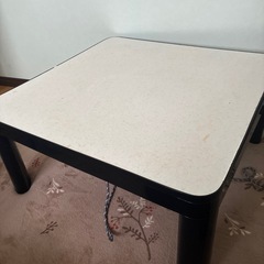 こたつテーブルの画像