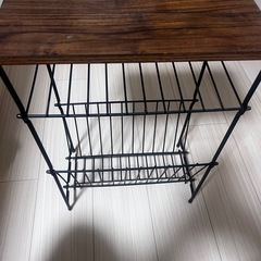 サイドテーブルの画像