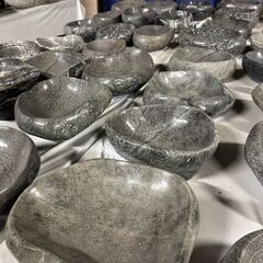 天然石の花器・石鉢・洗面台・噴水など在庫販売｜庭園・建築・外構向け（墨田区）の画像