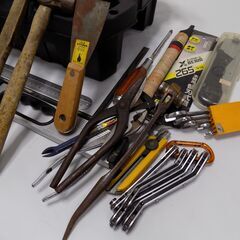 工具いろいろ詰め合わせ　アストロ手提げ工具ケース付属　サビ・よごれ・未使用品あり　【非対面取引です】の画像