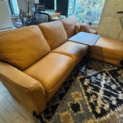 定価25万のソファ+デスク×2の画像