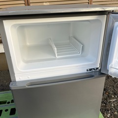 ヤマダ　90L 冷蔵庫の画像