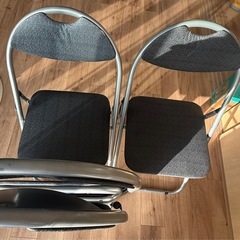 【無料】折りたたみ椅子4pcの画像