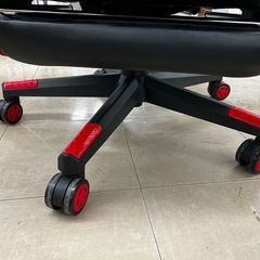 LEOVOL    ゲーミングチェア　レッド×ブラックの画像