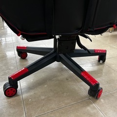LEOVOL    ゲーミングチェア　レッド×ブラックの画像
