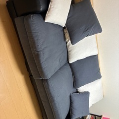 ソファー３人掛けの画像