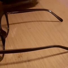 伊達メガネお売り致しますの画像